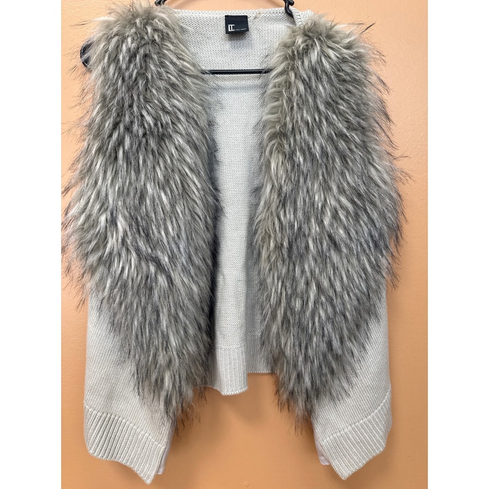 Love Token Faux Fur Collar Knit Vest Light Gray Open Front Sleeveless Cardigan